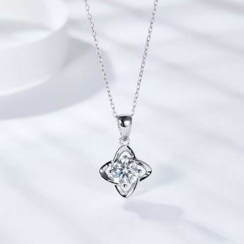 S925 Silver Moissanite Diamond  Lucky Clover Pendant Necklaces P10471