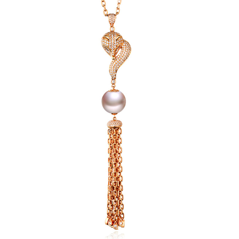 Luxurious White Fox Tassel Pendant Necklace in 18K Gold with Pearl and Diamonds