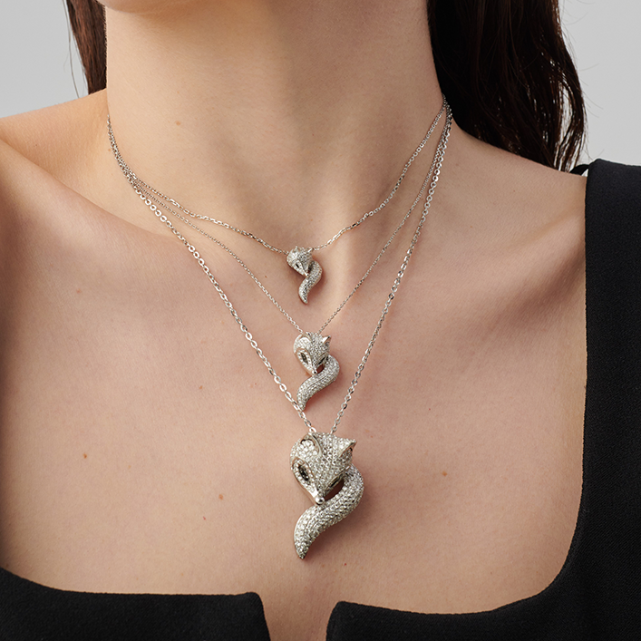 Silvery Arctic Fox Necklace