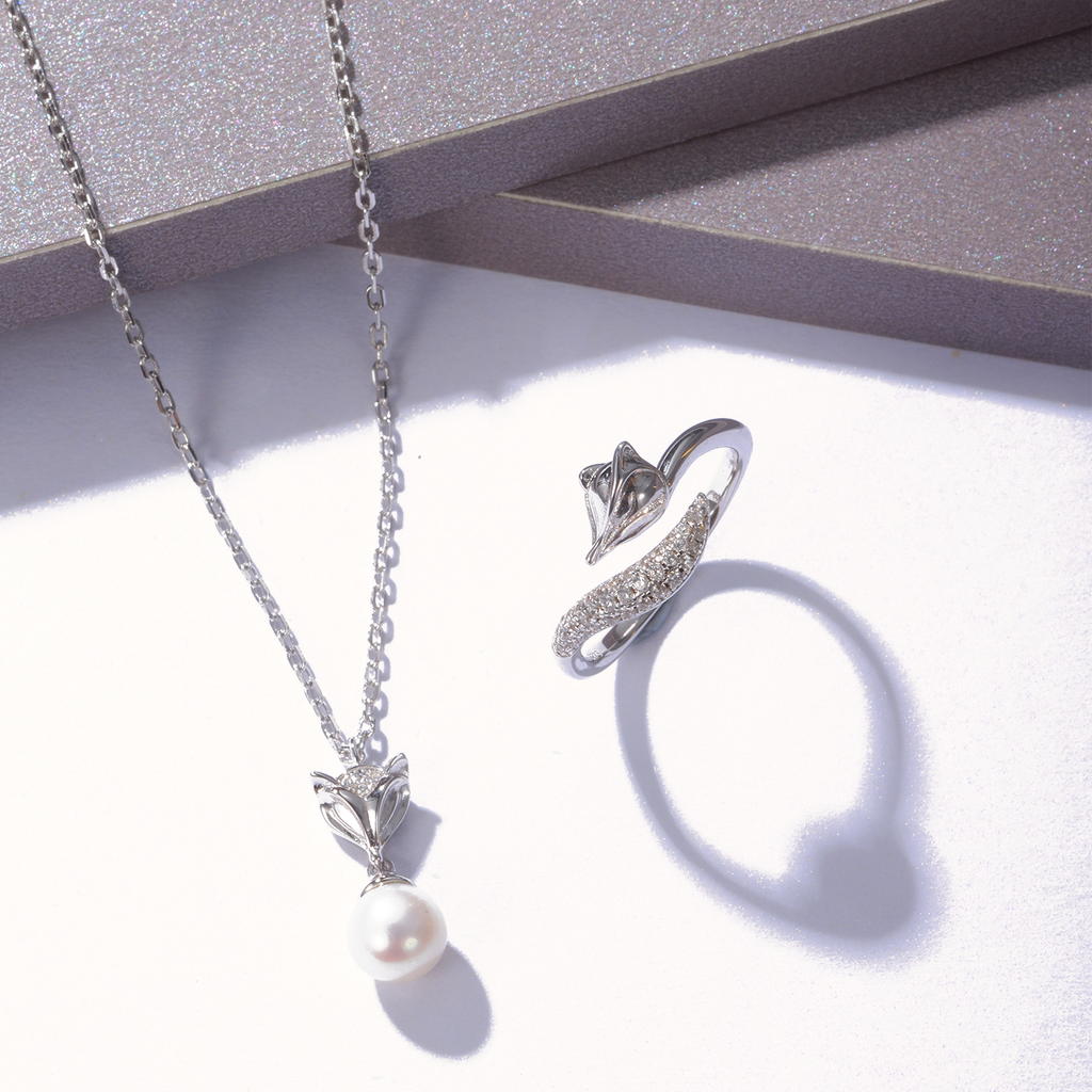 Cunning Muse Fox 18K Gold Plated Sterling Silver Fox Head Natural Freshwater Pearl Pendant Necklace