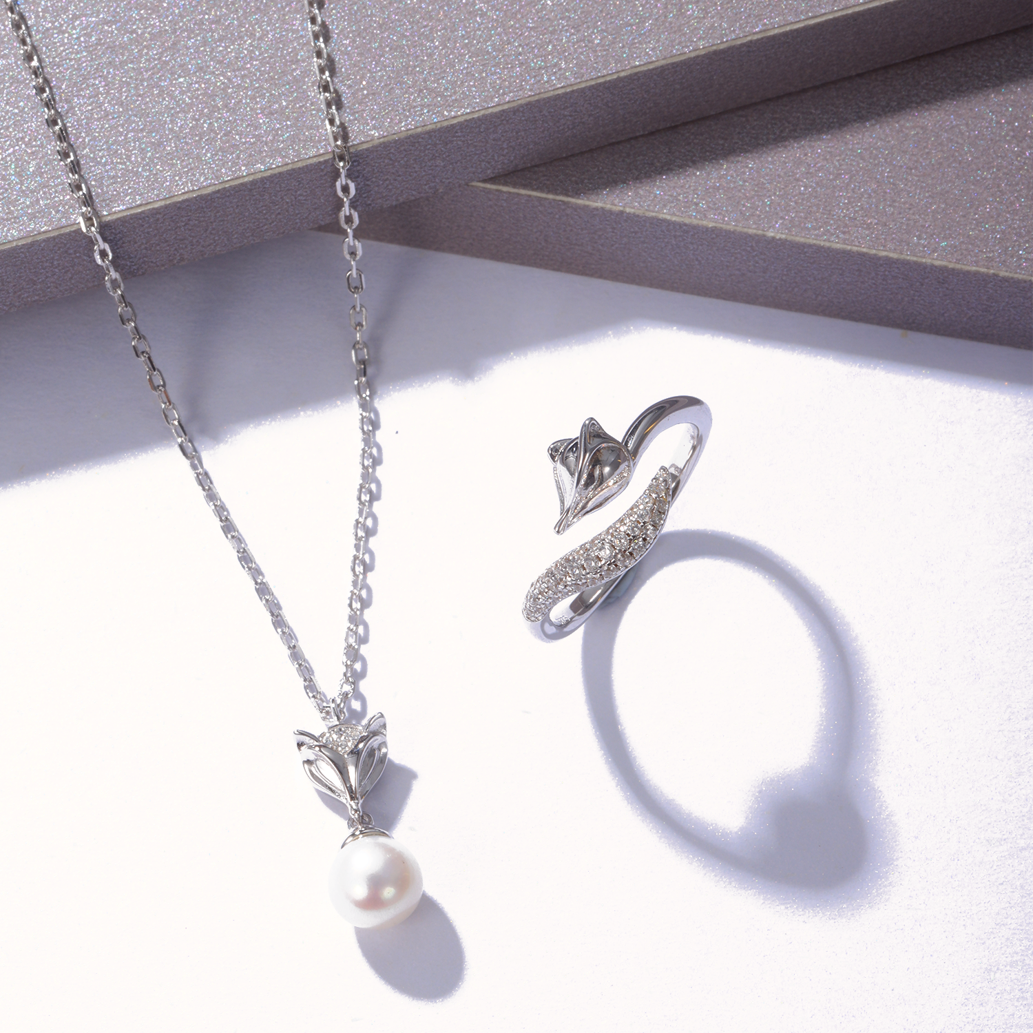 Cunning Muse Fox 18K Gold Plated Sterling Silver Fox Head Natural Freshwater Pearl Pendant Necklace